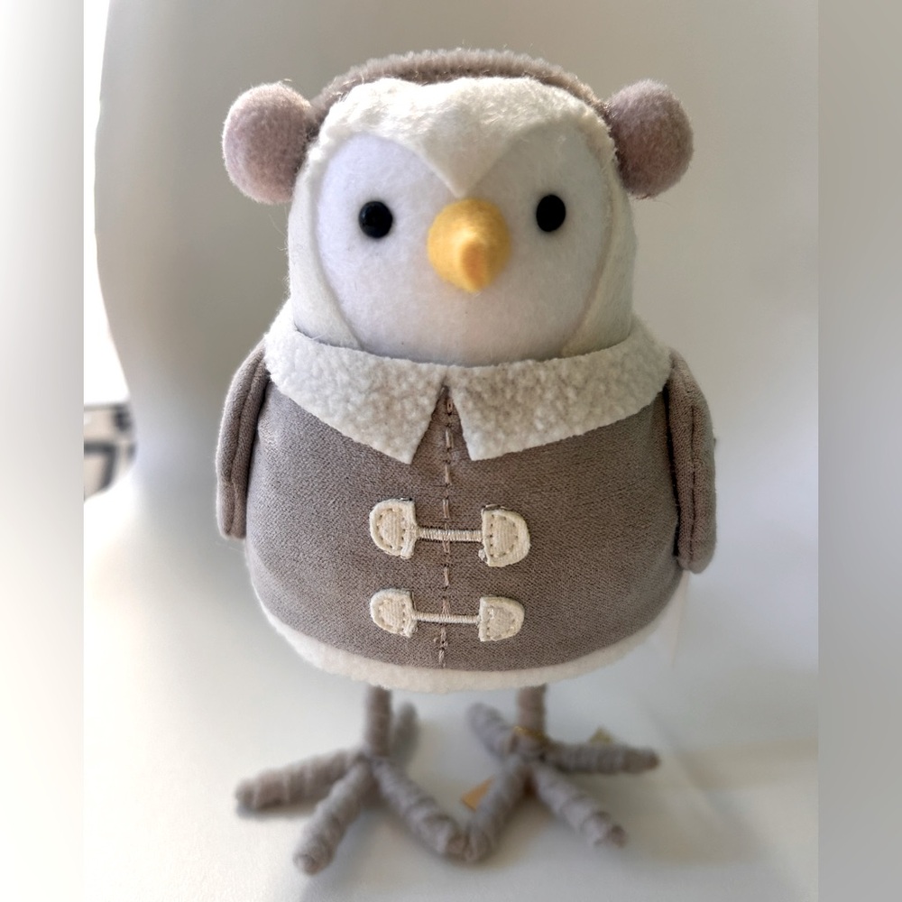 NWT Holiday Decorative Featherly Friend, indoor
